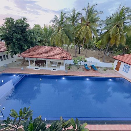 Blue Kite Family Resort Kalpitiya Esterno foto