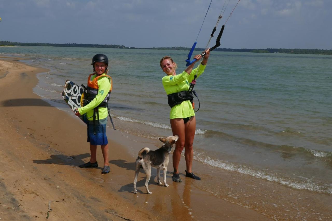 Blue Kite Family Resort Kalpitiya Esterno foto